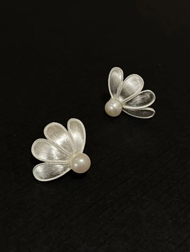 亮的翻身仗过亿的翡翠才是真耀眼!AG真人《许我耀眼》是赵露思漂(图9) 亮的翻身仗过亿的翡翠才是真耀眼!AG真人《许我耀眼》是赵露思漂(图9)