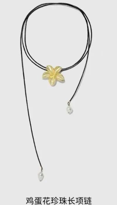 亮的翻身仗过亿的翡翠才是真耀眼!AG真人《许我耀眼》是赵露思漂(图8) 亮的翻身仗过亿的翡翠才是真耀眼!AG真人《许我耀眼》是赵露思漂(图8)